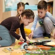 Kép 4/4 - Bing 24 darabos Eco puzzle 70x50 cm – Bing és Flop sütit süt